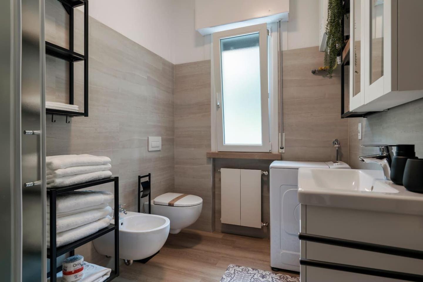 Finestra Sul Lago Malcesine Apt Riva Extérieur photo