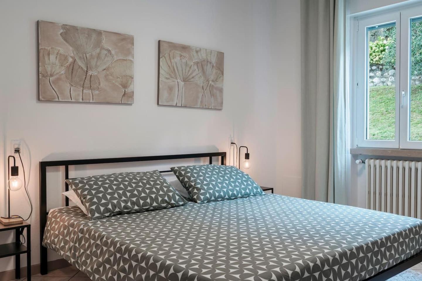 Finestra Sul Lago Malcesine Apt Riva Extérieur photo